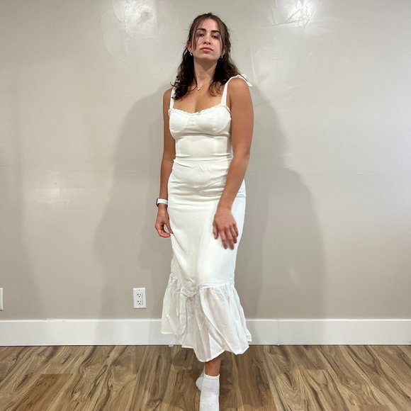 Reformation Dresses & Skirts - Reformation Nikita Dress | Ivory 🎉SALE🎀 NEW